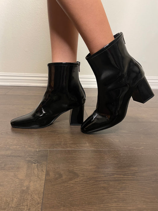 Laura Boot - Black